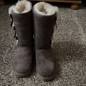 UGG Gray Winter Boots with Cream Lining